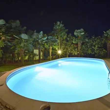 Apartment Ferienwohnung Fuer 4 Personen Ca 32 Qm In Porec, Istrien Istrische Riviera *