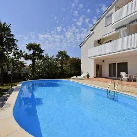 Apartment Ferienwohnung Fuer 4 Personen Ca 32 Qm In Porec, Istrien Istrische Riviera