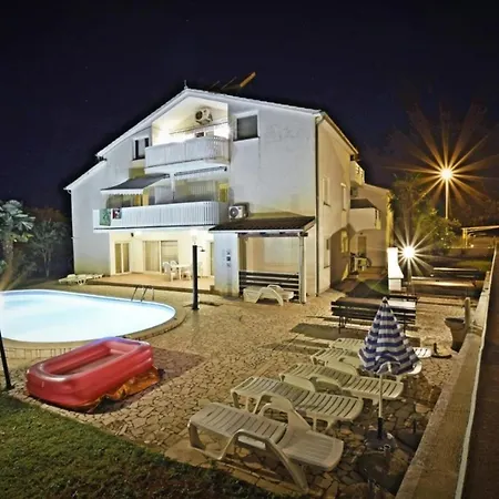 Ferienwohnung Fuer 4 Personen Ca 32 Qm In Porec, Istrien Istrische Riviera Apartment *