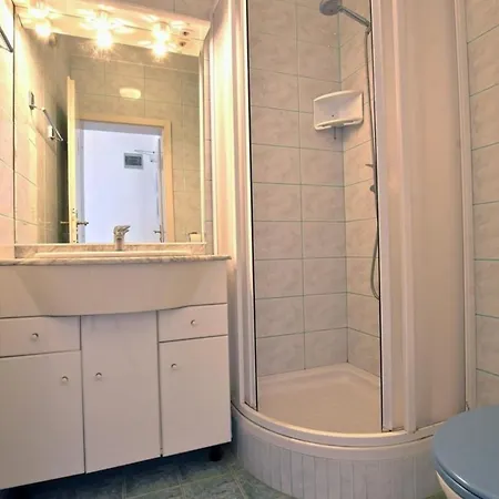 Ferienwohnung Fuer 4 Personen Ca 32 Qm In Porec, Istrien Istrische Riviera * Porec