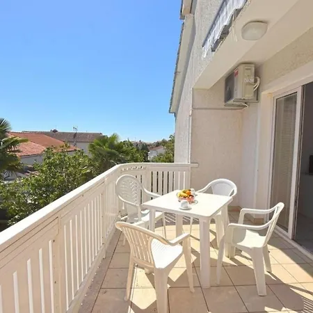 Ferienwohnung Fuer 4 Personen Ca 32 Qm In Porec, Istrien Istrische Riviera Apartment *